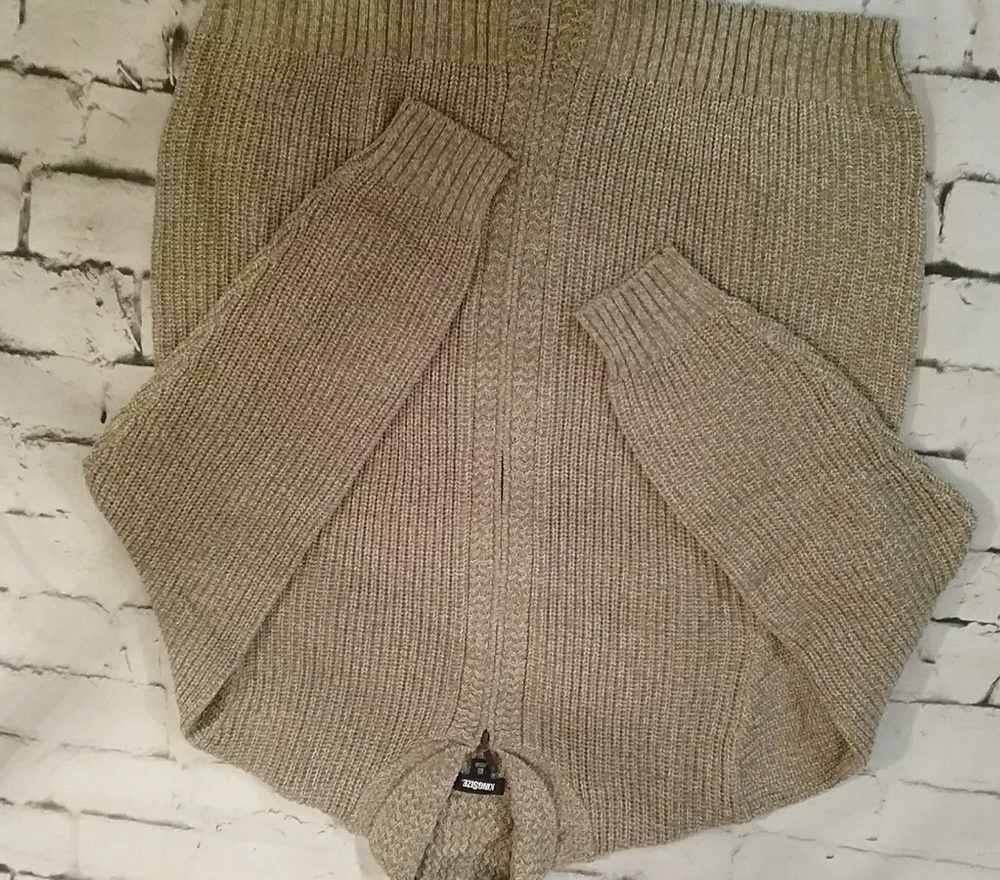 💚Plus size NWOT SWEATER